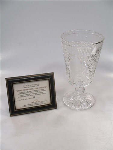 Lot 25 - A limited edition 'Robert the Bruce' glass goblet