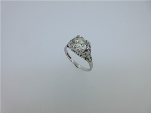 Lot 310 - A single stone diamond ring