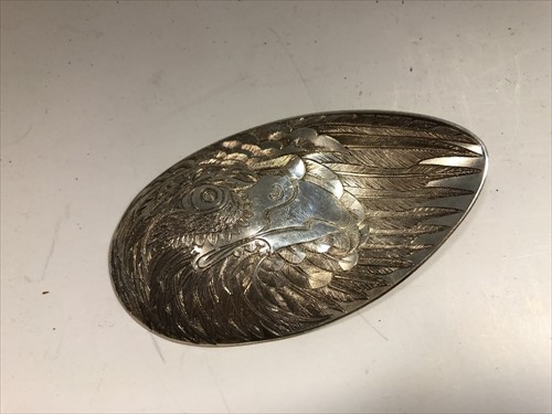 Lot 102 - A 21st century silver caddy spoon by Malcolm Appleby
