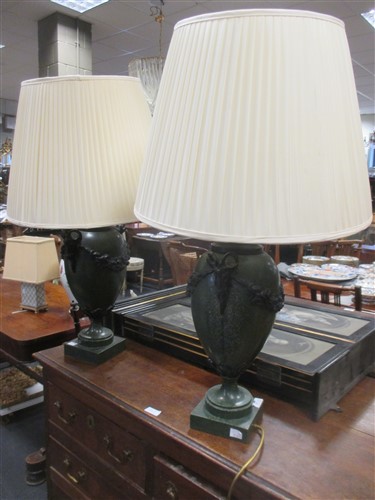 Lot 151 - A pair of faux marble table lamps