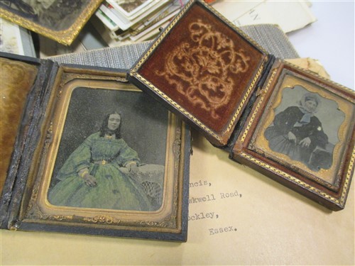 Lot 124 - A quantity of early 20th century photographs,...