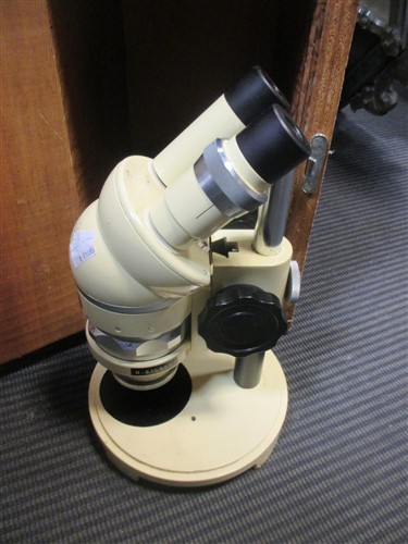 Lot 173 - A 'Wild' cream finish binocular microscope, no....