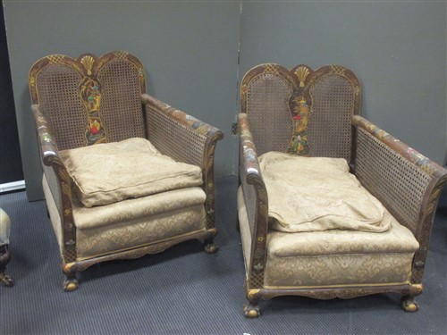 Lot 487 - A Chinoiserie three piece bergere suit to...
