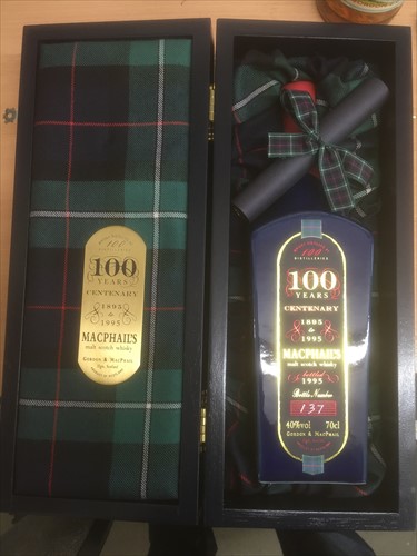 Lot 910 - Gordon & Macphail