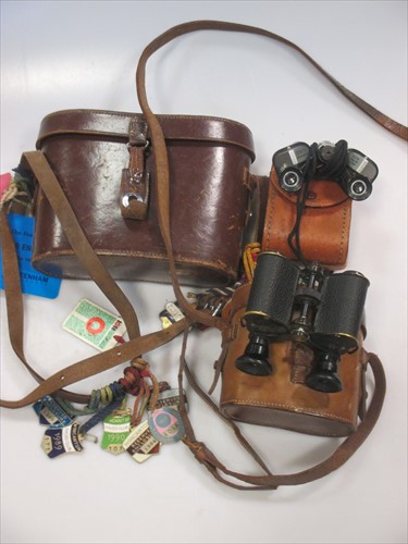 Lot 37 - A collection of vintage leather cased...