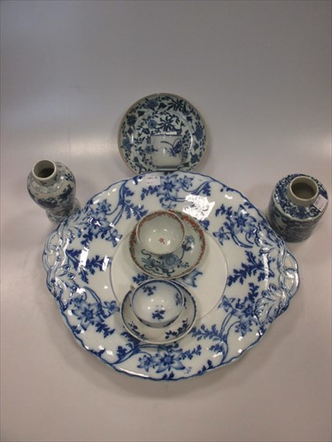 Lot 57 - An 18th century Chinese teabowl and saucer, together with a quantity of oriental ceramics and other items.