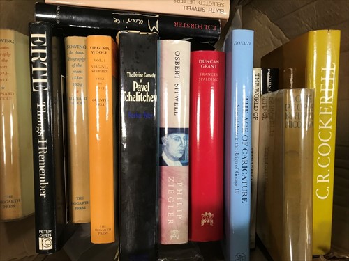 Lot 521 - General 20th century literature including Bloomsbury interest.