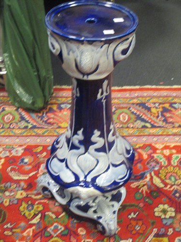 Lot 119 - An Art Nouveau majoica jardiniere stand