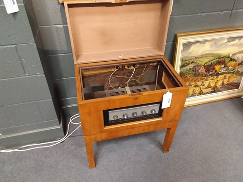 Lot 188 - An Art Deco EMG Leak radiogram on stand