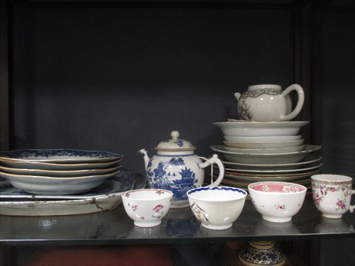 Lot 72 - Two 18th century Chinese small blue & white...