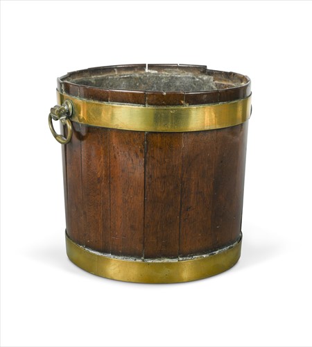 Lot 333 - A small George III coopered mahogany bucket