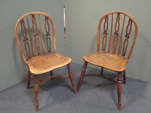 Lot 465 - A pair of early 19th century yewood and elm...