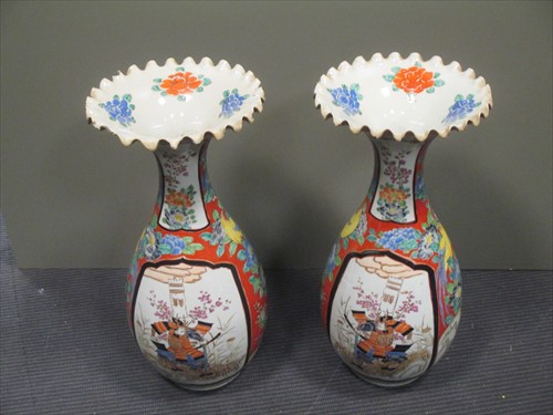 Lot 102 - A pait of large 19th century Kutani vases
