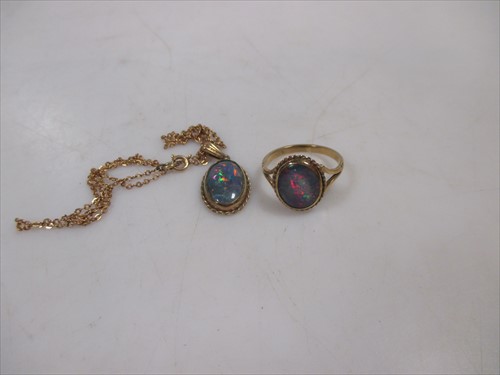 Lot 199 - A suite of opal set jewellery consisting of...