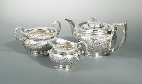 Lot 449 - Dublin - A George III silver three piece tea service