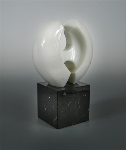Lot 77 - Bruno Giorgi (Brazilian, 1905-1993), Abstract form, carrara marble