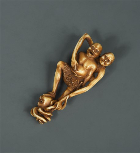 Lot 72 - A Japanese ivory sashi netsuke, late Meiji Period (1868-1912)