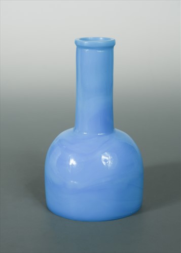 Lot 15 - A Chinese blue glass mallet vase, Jiaqing (1796-1820)