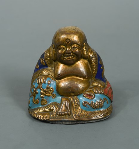 Lot 26 - A Chinese champleve enamel bronze figure of Buddhai, 18th/19th century