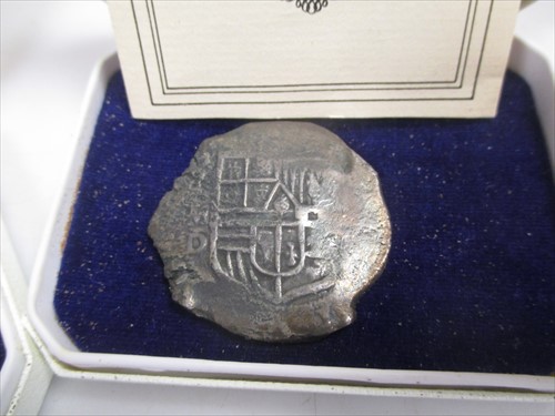 Lot 182 - Two spanish wreck coins, 8 reale and 4 reale - Lucayan beach pirate treasure 1628 - ex spinks