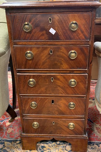 Lot 529 - A mahogany George III style narrow chest of...