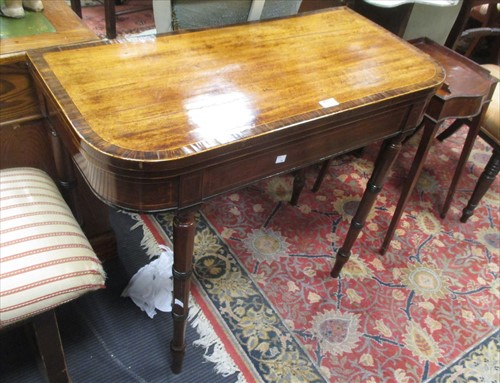 Lot 532 - A Regency mahogany and rosewood cross banded...