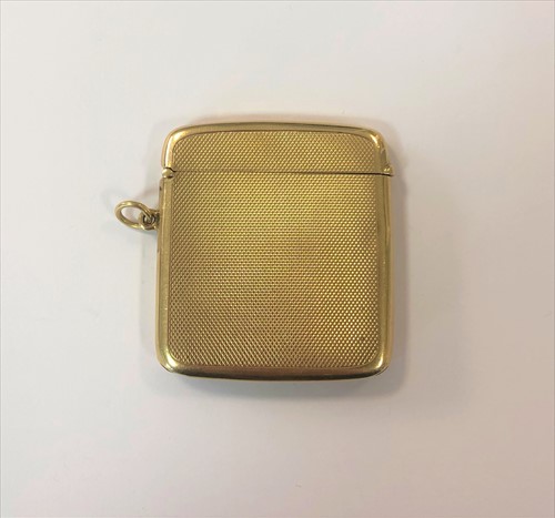 Lot 365 - A George V 9ct gold vesta case by Asprey