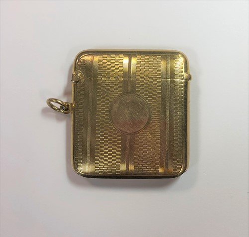 Lot 366 - A George V 9ct gold vesta case