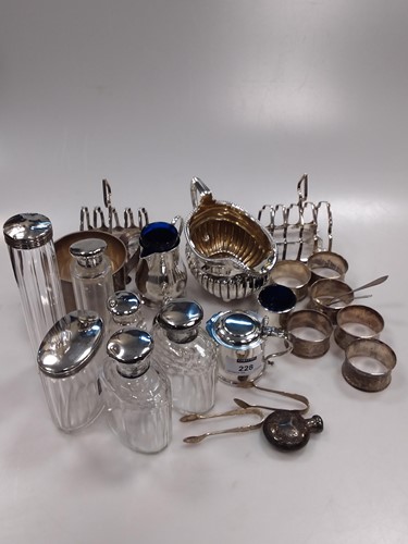 Lot 228 - A collection of silver items