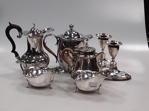 Lot 226 - A collection of silver items