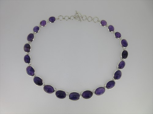 Lot 101 - A contemporary amethyst rivière necklace