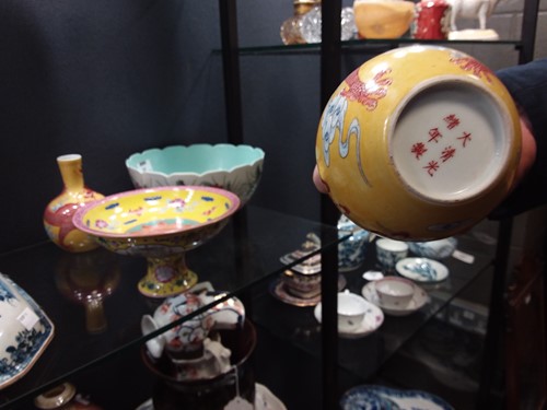 Lot 53 - A pair of Chinese bottle vases, an 18th century blue & white tureen lid