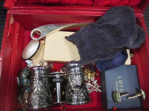 Lot 203 - Two jewellery boxes containing a large...