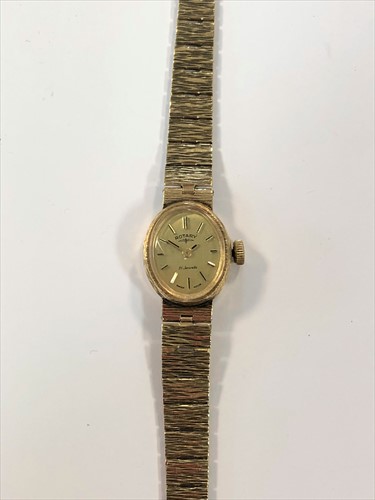 Lot 304 - Rotary - A lady's 9ct gold wristwatch