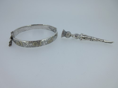 Lot 28 - Two Scottish themed jewels of hallmarked silver