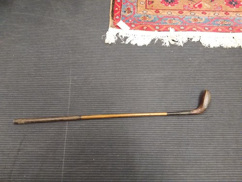 Lot 173 - A lead weighted putter
