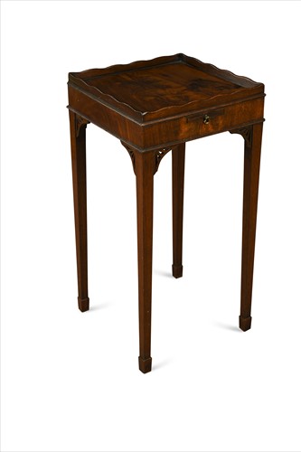 Lot 336 - A George III mahogany urn stand