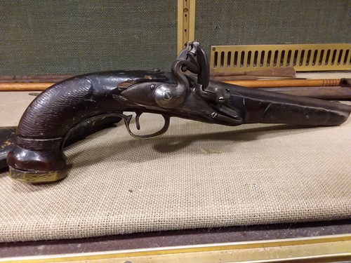 Lot 126 - An 18th century Eastern Flintlock pistol and...