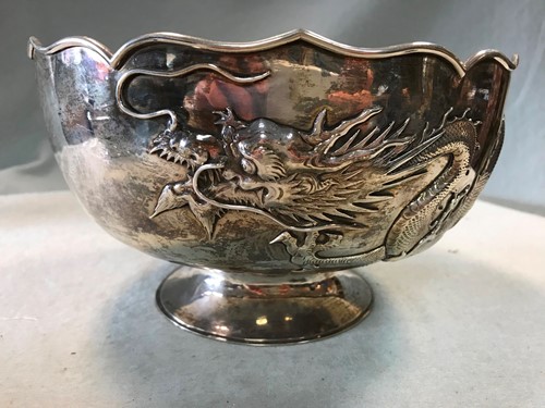 Lot 128 - A Chinese export silver pedestal bowl, possibly Wang Hing, early 20th century
