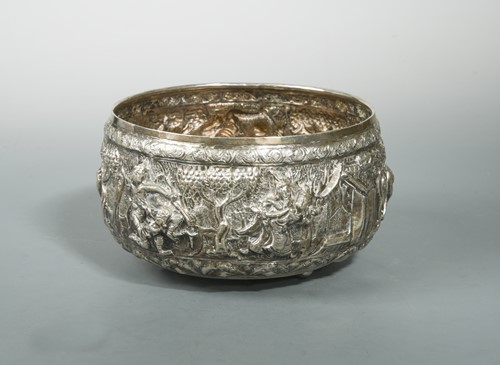 Lot 133 - A Burmese (Myanmar), silver circular bowl, 'Thabeik', early 20th century