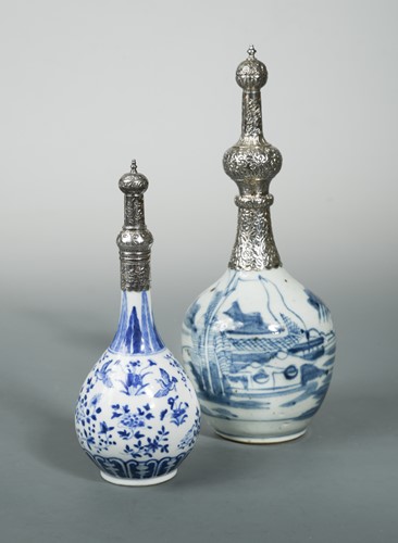 Lot 74 - A Chinese blue and white porcelain bottle vase, Qing Dynasty, late 19th century