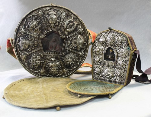 Lot 186 - A Tibetan Buddhist Gau, 20th century