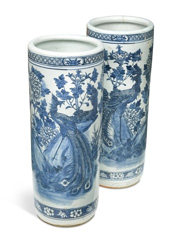 Lot 91 - A pair of Chinese blue and white porcelain cylinder vases, Qing Dynasty, circa 1880