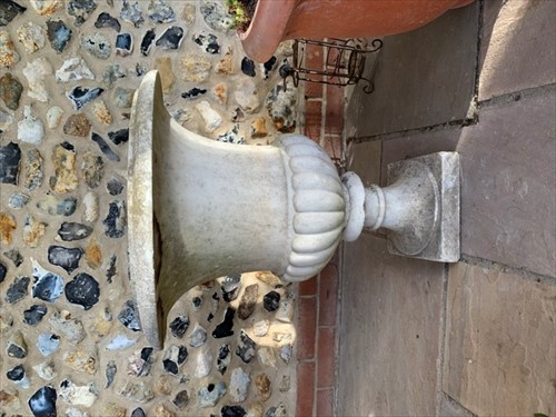 Lot 437 - A re-constituted marble urn, late 20th century