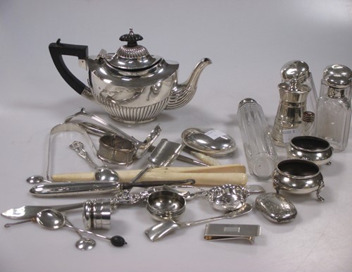 Lot 212 - A collection of silver including a bachelor teapot