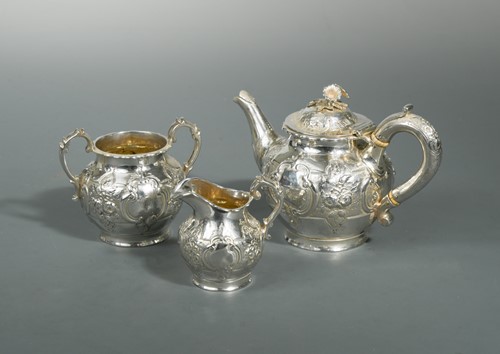 Lot 421 - A Victorian silver bachelor's three piece tea set