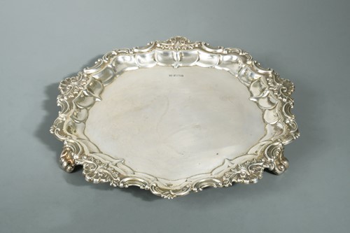 Lot 429 - An Edward VII silver salver