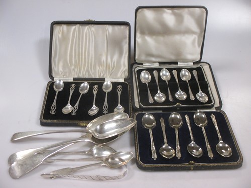 Lot 219 - A collection of silverware including