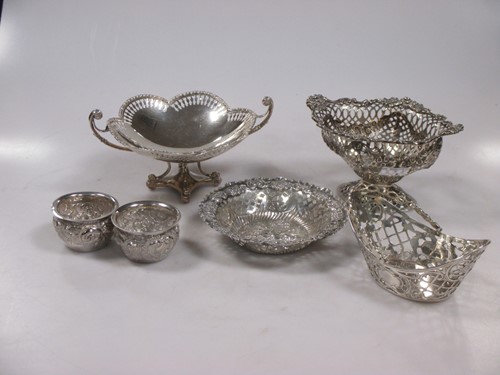 Lot 221 - A collection of 4 silver bon bon dishes