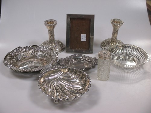Lot 222 - A collection of 4 silver bon bon dishes
